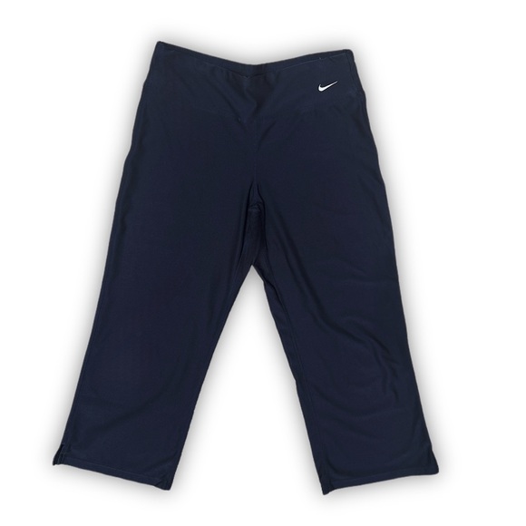 Nike Capri Leggings Black White Cropped Ankle Tights Yoga Gym Athleisure Small - Picture 7 of 8